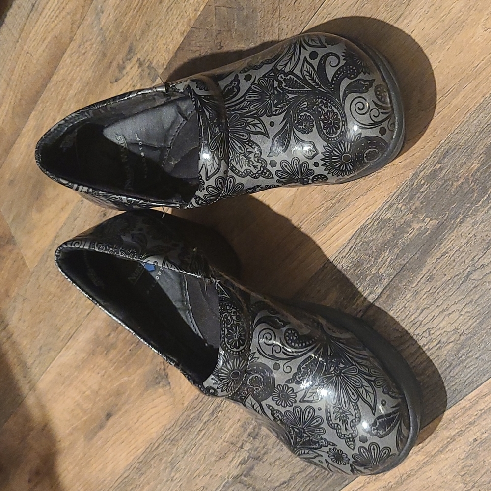Nurse mates clogs
